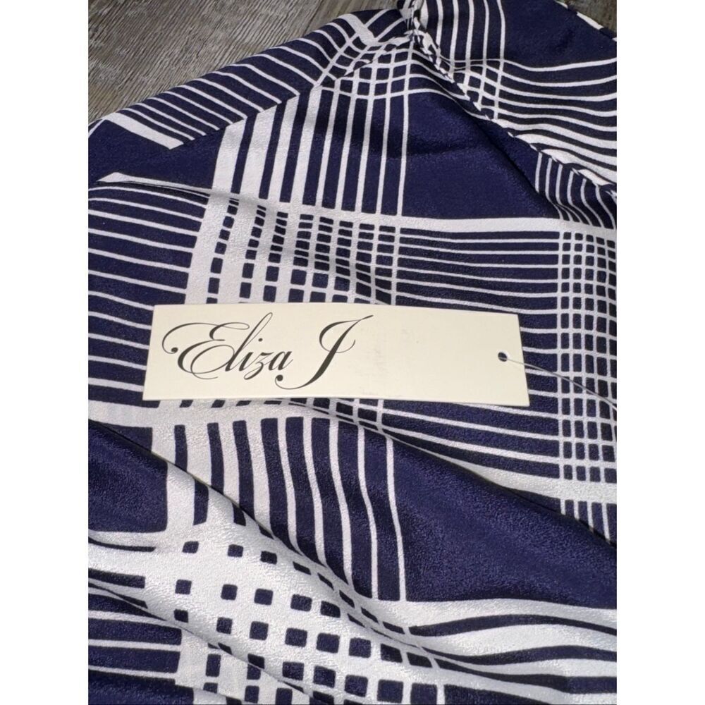 NWT women’s ELIZA  J navy blue Plaid Surplice Midi Dress with waist tie size 8 - Picture 7 of 10